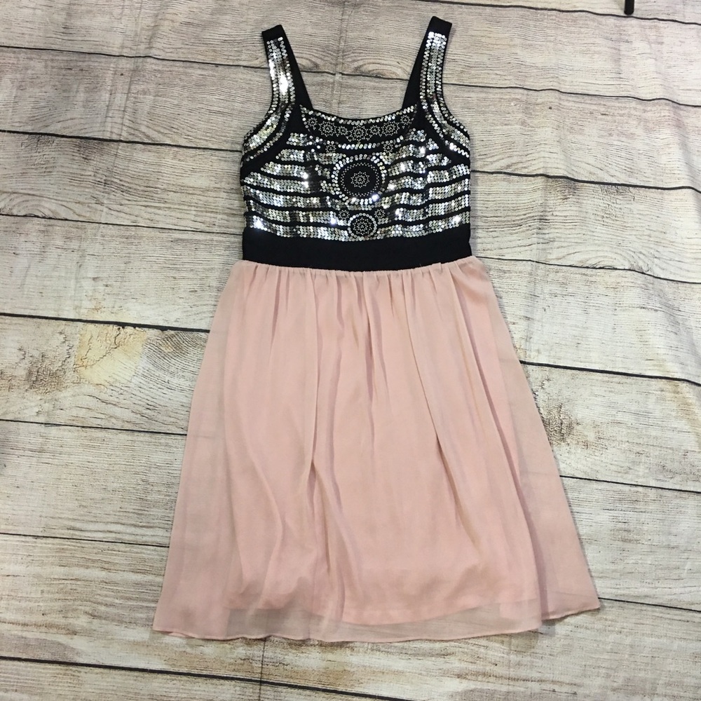 😍 Style & Co Light Pink Black Tank style dress Sequins on front Size Medium